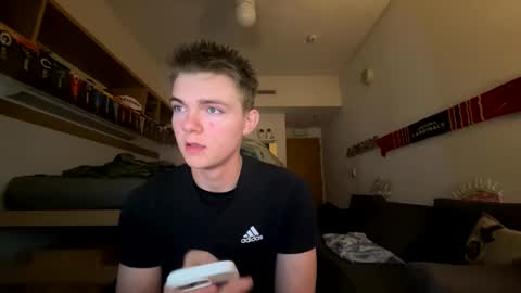 Snapshot of firefly2003 chatting on 17, 12, 2025 Firefly online show from 17, 12, 2025