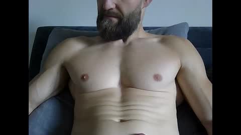 Snapshot of fit_84 chatting on 8, 10, 2025 fit_84 online show from 8, 10, 2025