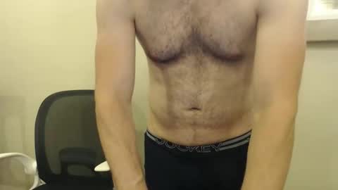 Snapshot of fithubby80 chatting on 22, 11, 2025 fithubby80 online show from 22, 11, 2025