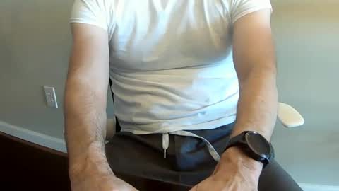 Snapshot of fithubby80 chatting on 14, 1, 2026 fithubby80 online show from 14, 1, 2026