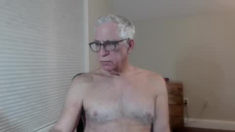 Snapshot of fitman999 chatting on 1, 4, 2026 Jon online show from 1, 4, 2026