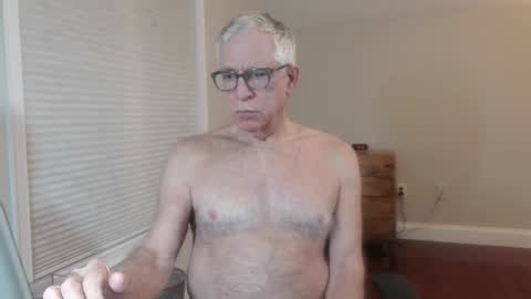 Snapshot of fitman999 chatting on 4, 4, 2026 Jon online show from 4, 4, 2026
