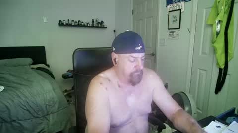 Snapshot of flaguy3233 chatting on 4, 7, 2026 Florida guy online show from 4, 7, 2026