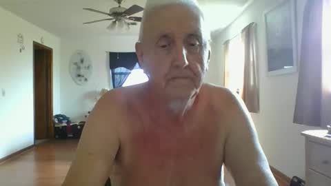 Snapshot of flamale65to chatting on 17, 4, 2026 flamale65to online show from 17, 4, 2026