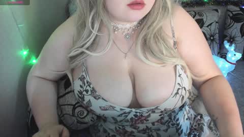 Snapshot of flame_beauty chatting on 28, 12, 2024 Gabrielle online show from 28, 12, 2024