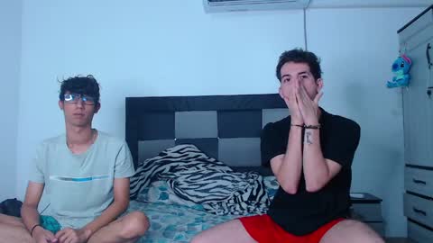 Snapshot of fleeting_love chatting on 6, 4, 2026 Steven and Daniel online show from 6, 4, 2026