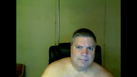 Snapshot of fletch32 chatting on 1, 1, 2025 jd online show from 1, 1, 2025