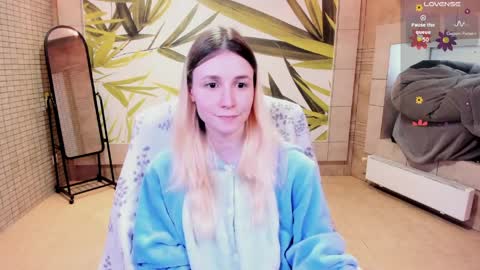 Snapshot of fleximona chatting on 4, 4, 2026 FlexiMona online show from 4, 4, 2026