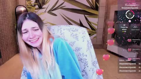 Snapshot of fleximona chatting on 17, 5, 2026 FlexiMona online show from 17, 5, 2026