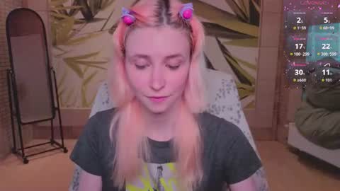 Snapshot of fleximona chatting on 27, 6, 2026 FlexiMona online show from 27, 6, 2026