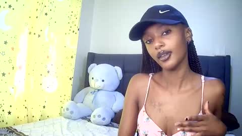 Snapshot of flirtyy_sheery chatting on 25, 9, 2025 sheery online show from 25, 9, 2025
