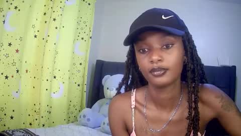Snapshot of flirtyy_sheery chatting on 4, 10, 2025 sheery online show from 4, 10, 2025