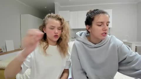 Mona online show from 25, 10, 2025