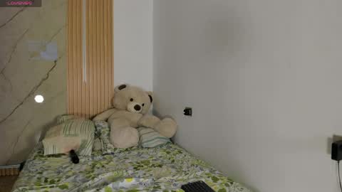 Snapshot of flor_herrera1 chatting on 1, 4, 2026 online show from 1, 4, 2026