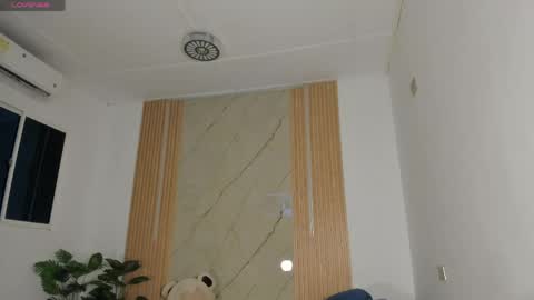 Snapshot of flor_herrera1 chatting on 12, 4, 2026 online show from 12, 4, 2026