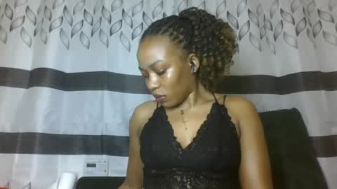Snapshot of flora_fantasy chatting on 28, 6, 2026 fantasy online show from 28, 6, 2026