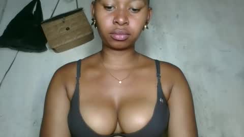 florencia011 online show from 9, 11, 2025