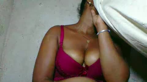 Snapshot of florencia011 chatting on 21, 4, 2026 florencia011 online show from 21, 4, 2026