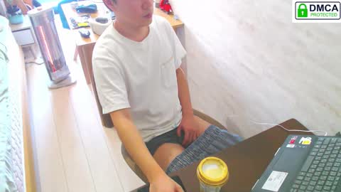 Snapshot of flowerbox chatting on 1, 2, 2026 flowerbox online show from 1, 2, 2026