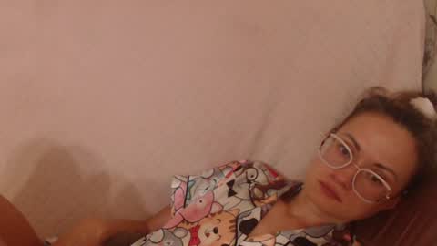 Snapshot of flowercandydoll1313 chatting on 27, 7, 2026 say meow and send tip online show from 27, 7, 2026
