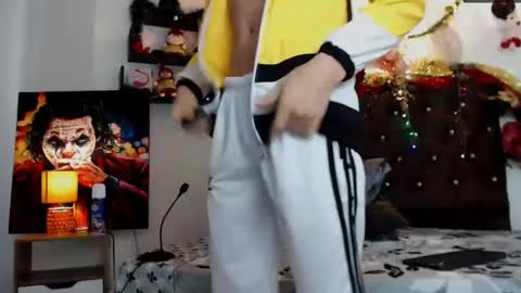 flowers109 online show from 26, 12, 2024