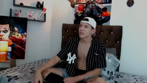 flowers109 online show from 15, 1, 2025