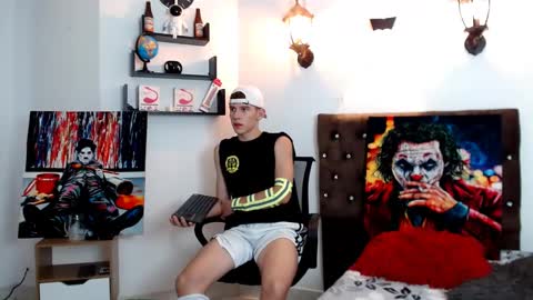 flowers109 online show from 24, 2, 2025