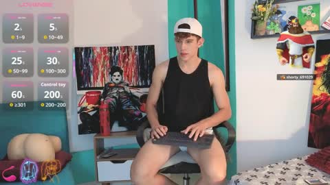 Snapshot of flowers109 chatting on 6, 4, 2026 flowers109 online show from 6, 4, 2026