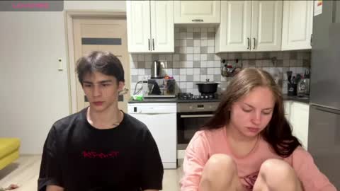 Snapshot of flowerscouple chatting on 6, 4, 2026 flowerscouple online show from 6, 4, 2026