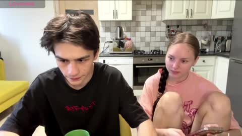 Snapshot of flowerscouple chatting on 8, 4, 2026 flowerscouple online show from 8, 4, 2026