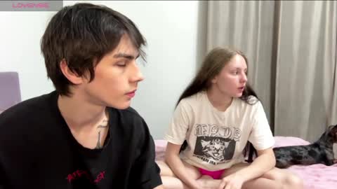 Snapshot of flowerscouple chatting on 24, 5, 2026 flowerscouple online show from 24, 5, 2026