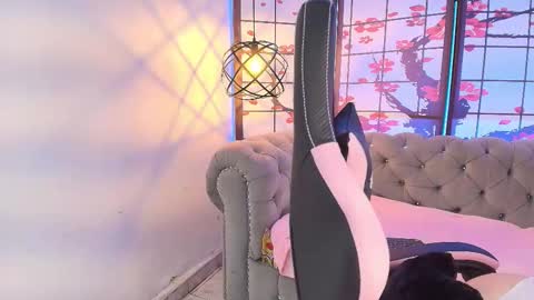  FLUFFY BUBBLE  online show from 24, 11, 2025