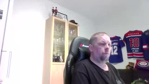Snapshot of fluffy_espen chatting on 26, 4, 2026 fluffy_espen online show from 26, 4, 2026