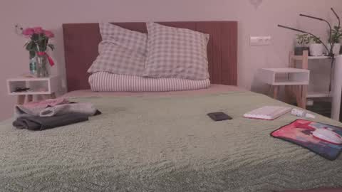 Snapshot of fluffy_hat chatting on 24, 2, 2025 Fluffy and Krut online show from 24, 2, 2025