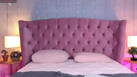 Mia online show from 6, 10, 2025