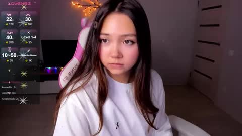 Snapshot of fluffy_rose chatting on 28, 9, 2025 Rose online show from 28, 9, 2025