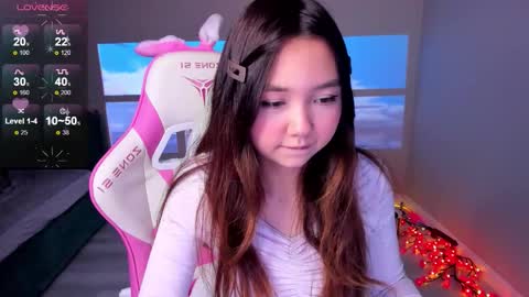 Snapshot of fluffy_rose chatting on 6, 11, 2025 Rose online show from 6, 11, 2025