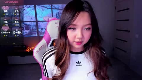 Snapshot of fluffy_rose chatting on 21, 11, 2025 Rose online show from 21, 11, 2025