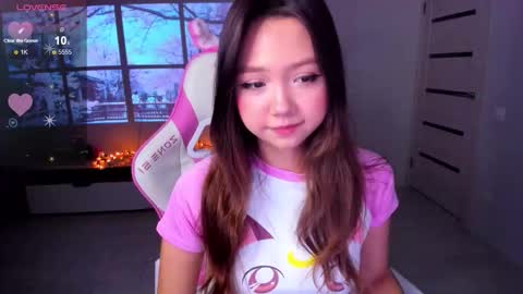 Snapshot of fluffy_rose chatting on 22, 11, 2025 Rose online show from 22, 11, 2025