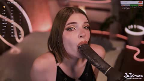 Snapshot of fluffyellie chatting on 20, 9, 2025 ask me online show from 20, 9, 2025