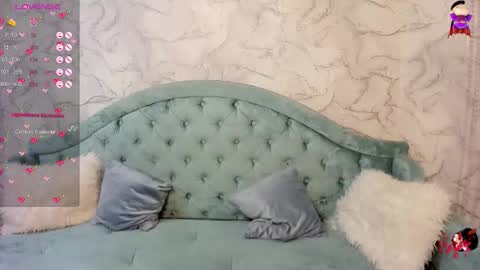 Snapshot of flufyfoxx chatting on 7, 11, 2025 Lina online show from 7, 11, 2025