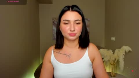 Lina online show from 9, 7, 2026