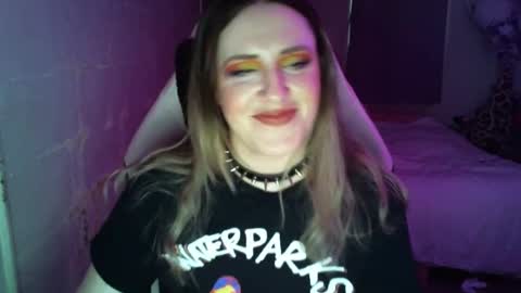 Snapshot of fluxsux chatting on 1, 12, 2025 Flux online show from 1, 12, 2025