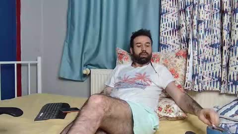 Snapshot of flycb chatting on 24, 11, 2025 Fly online show from 24, 11, 2025