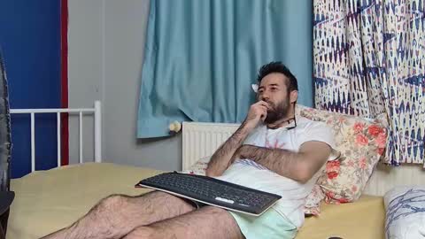 Snapshot of flycb chatting on 26, 11, 2025 Fly online show from 26, 11, 2025
