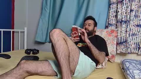 Snapshot of flycb chatting on 3, 12, 2025 Fly online show from 3, 12, 2025