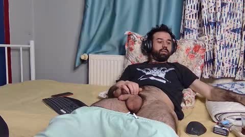 Snapshot of flycb chatting on 15, 12, 2025 Fly online show from 15, 12, 2025