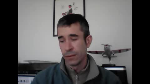 Snapshot of flyhigh92 chatting on 4, 2, 2025 flyhigh92 online show from 4, 2, 2025