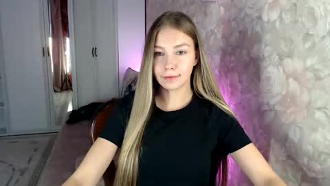 Snapshot of fofhcf chatting on 15, 10, 2025 Molli Ready for any play with you. Hottest show in pvt Help a student earn big tokens online show from 15, 10, 2025