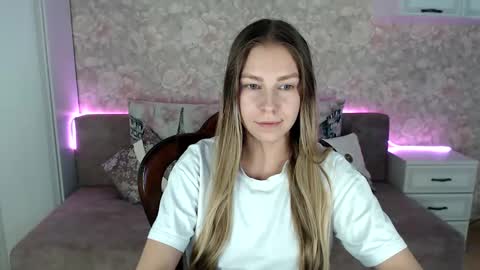 Snapshot of fofhcf chatting on 21, 12, 2025 Molli Ready for any play with you. Hottest show in pvt Help a student earn big tokens online show from 21, 12, 2025